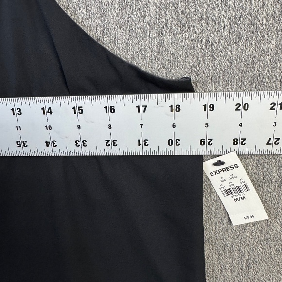 Express Black Camisole Style Tank Top Spaghetti Straps Women’s Size Medium - Picture 5 of 6